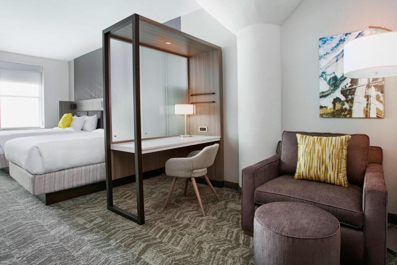 Springhill Suites By Marriott Milwaukee Downtown Exterior foto
