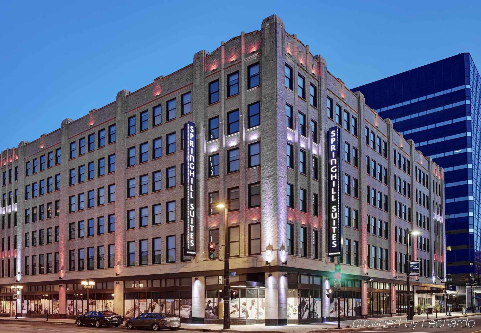 Springhill Suites By Marriott Milwaukee Downtown Exterior foto